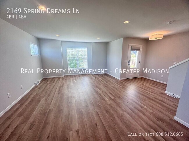 Foto del edificio - 2169 Spring Dreams Ln