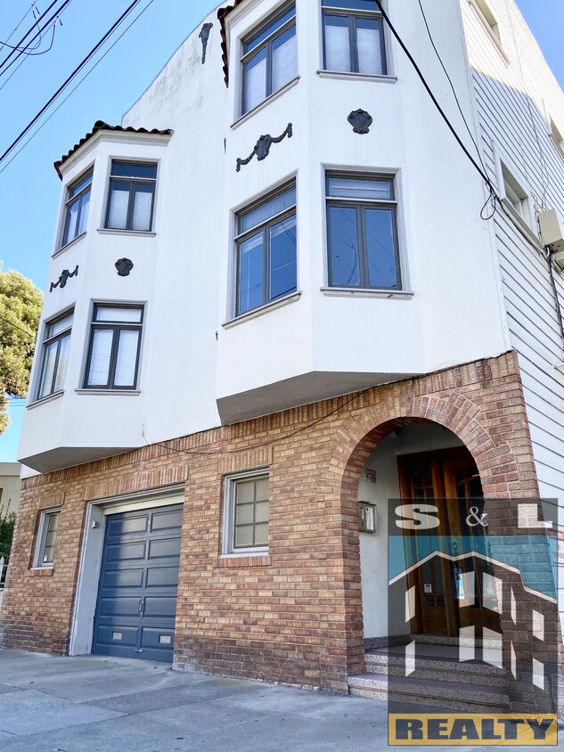 Primary Photo - 473 Elizabeth St