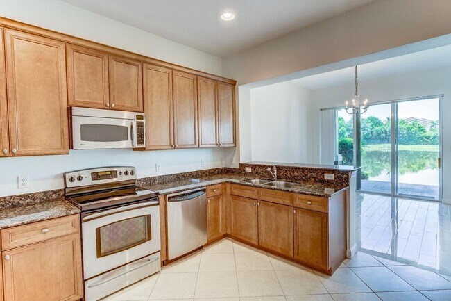 Foto del edificio - 477 Pacific Grove Dr