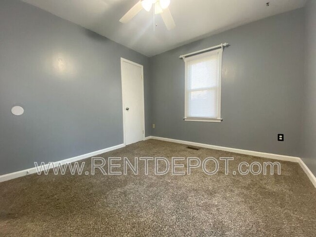 Foto del edificio - 3912 W Columbia St