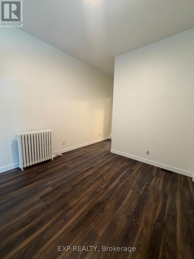 Photo du bâtiment - 1594 Dupont St