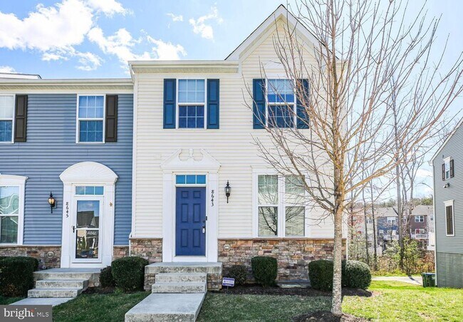 Foto del edificio - 8643 Rosecrans Ln