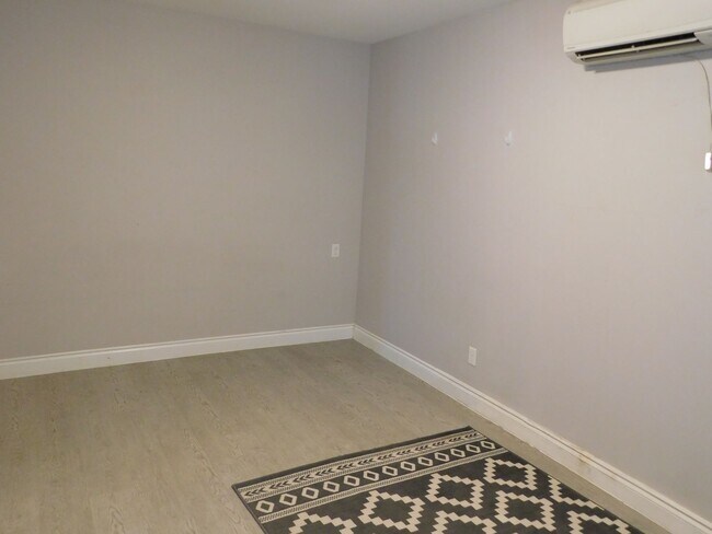 Foto del edificio - 2049 SW 100th St