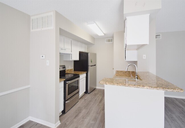 Foto del edificio - 2120 El Paseo St