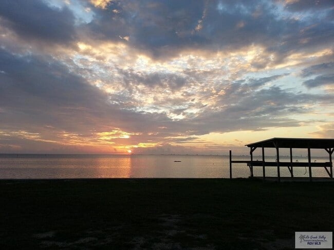 Foto del edificio - 801 Beach Blvd