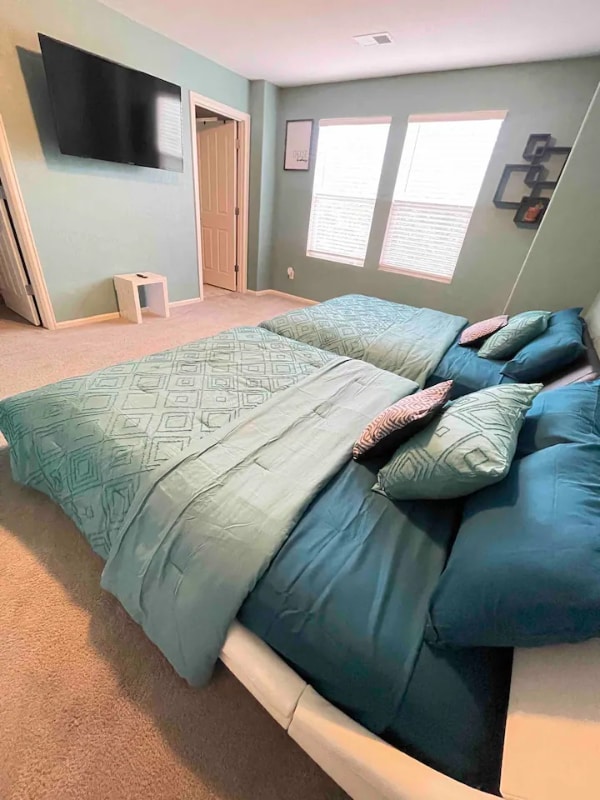 Building Photo - 4543 Crestone Peak St