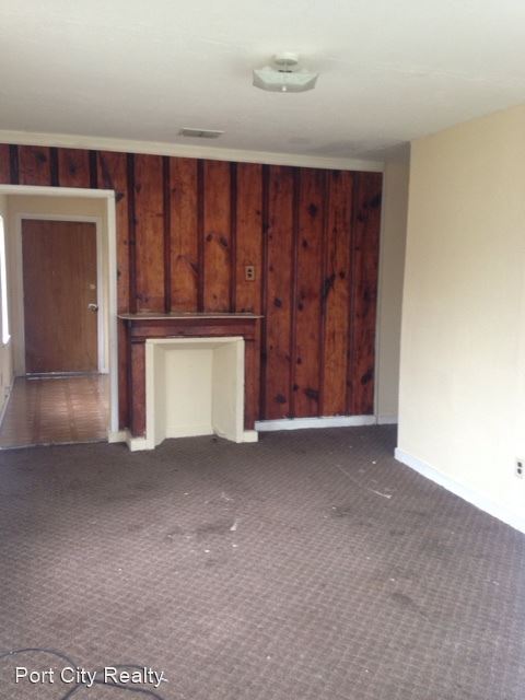 Building Photo - 3 br, 1 bath House - 6205 Rufus Dr