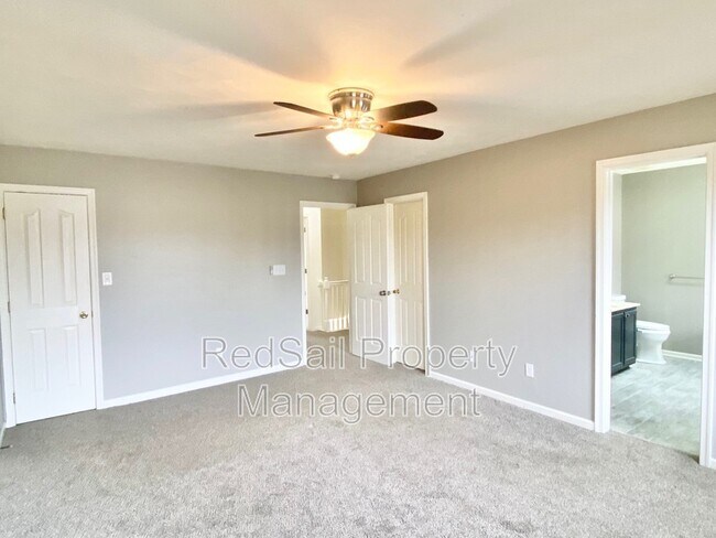 Foto del edificio - 913 Foxboro Dr
