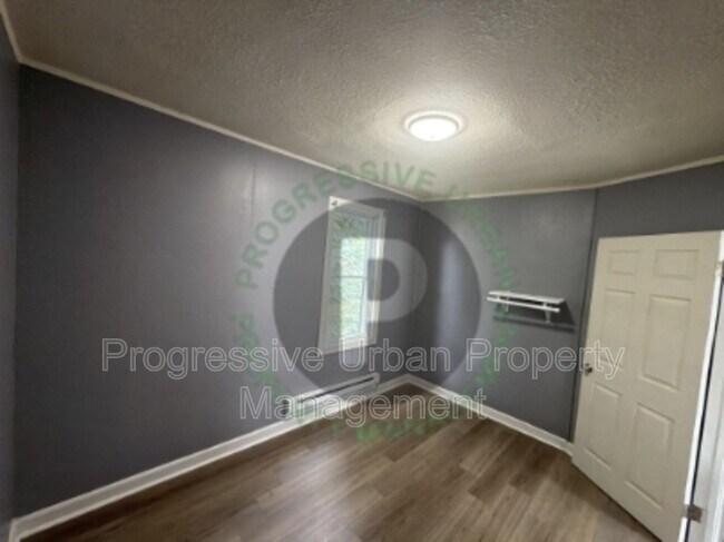 Foto del edificio - 4144 Hyde Ave