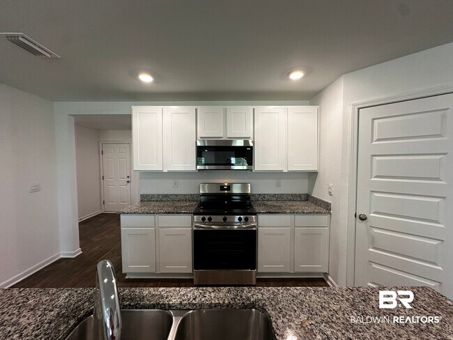 Foto del edificio - 23450 Shadowridge Dr