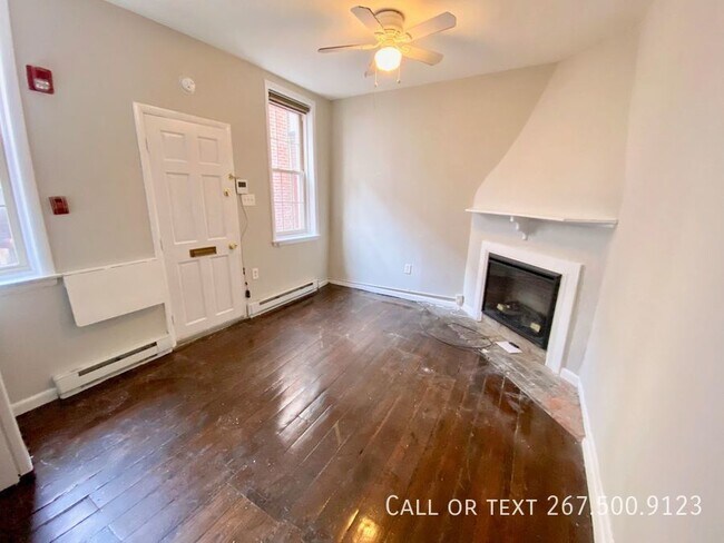 Building Photo - Fantastic Location.  Lovely newly renovate...