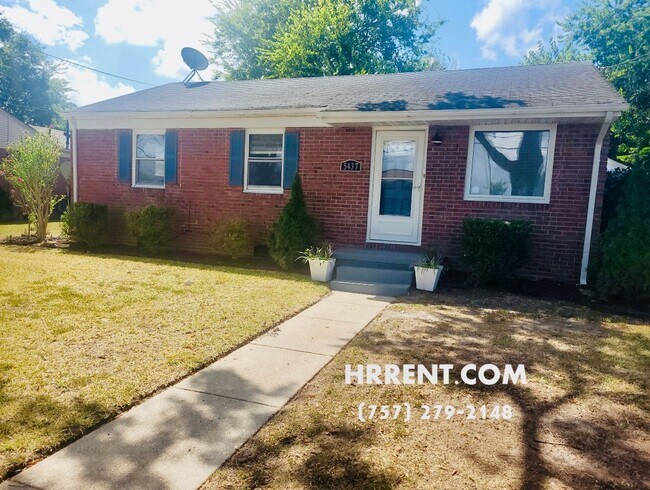 Building Photo - COMING SOON! Newly Renovated 3 Bedroom 1 B...