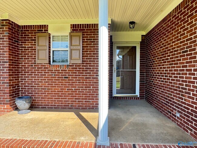 Foto del edificio - 1169 Pine Grove Rd