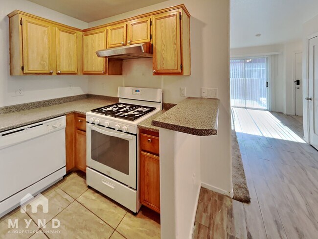 Foto del edificio - 4032 Rocky Beach Dr