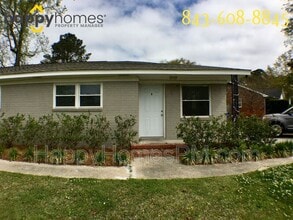 Building Photo - 1556 Kemper Ave