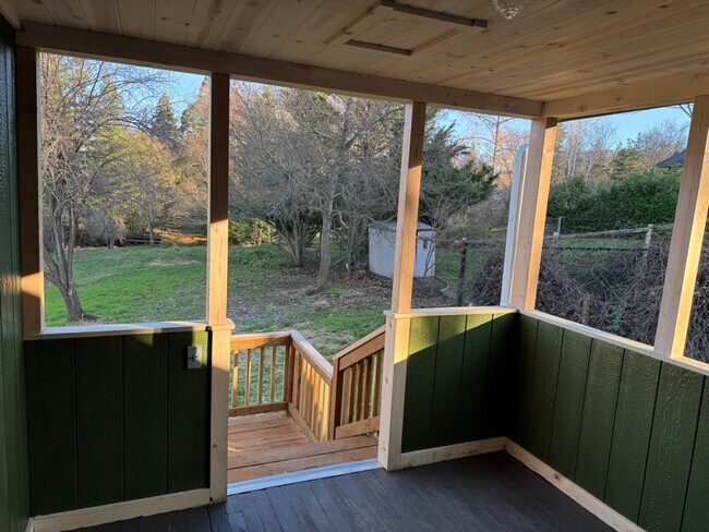 Foto del edificio - 826 Walker Ave