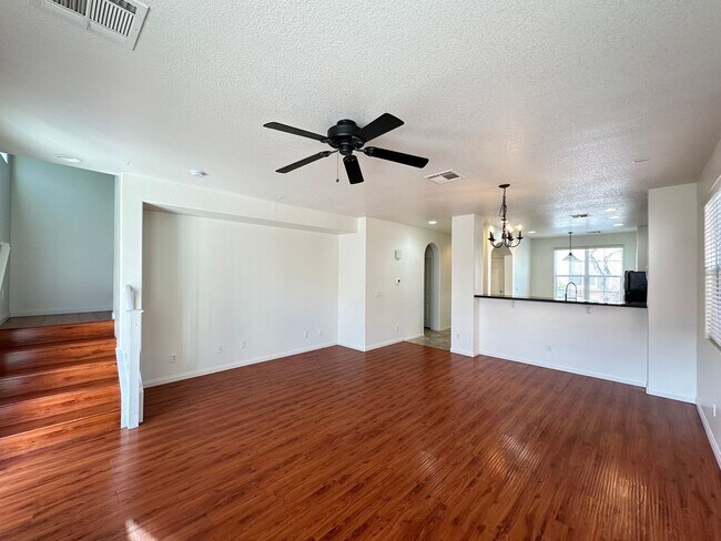 Foto del edificio - MESA MTNS EDGE POD 212& VALLA