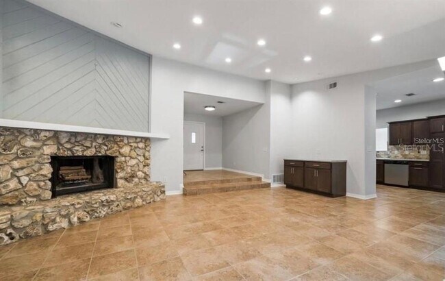 Foto del edificio - 10744 Creek Dr