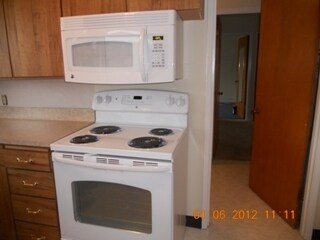 Building Photo - 2bd 1ba Located In Hoquiam