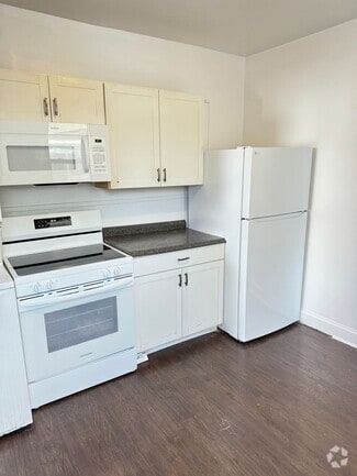 Building Photo - 131 E New St