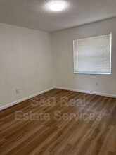 Building Photo - 3013 Allred Dr