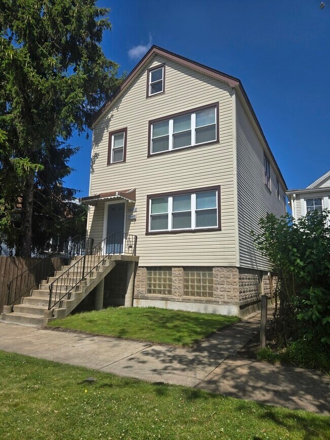 Foto del edificio - 10653 S Mackinaw Ave