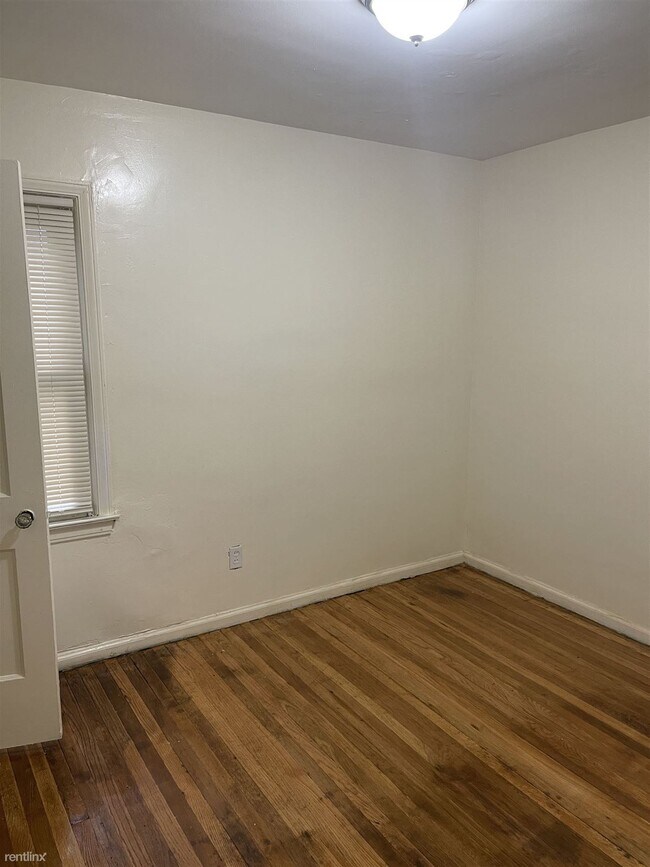 Building Photo - 3 br, 1 bath House - 19429 Beland St