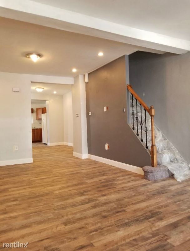 Primary Photo - 3 br, 1 bath House - 6404 Carlton St