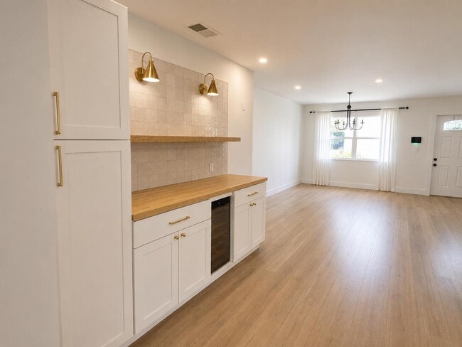 Foto del edificio - 7686 SE Hilltop Terrace