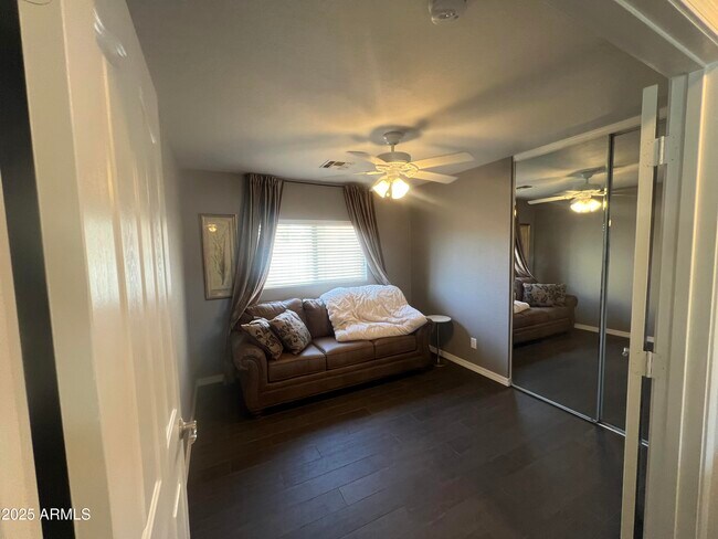 Foto del edificio - 15481 W Cameron Cir