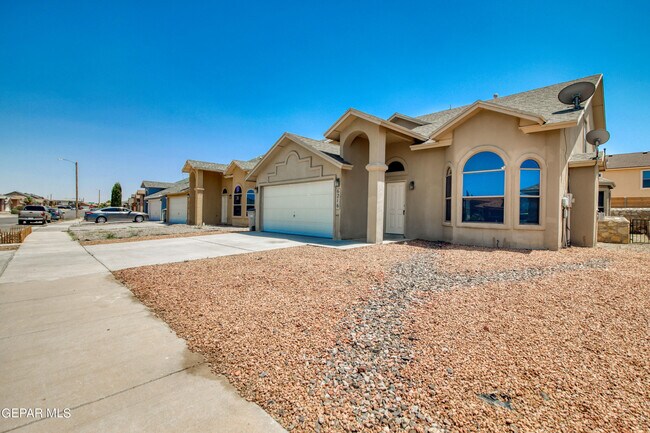 Building Photo - 6216 Spotted Eagle Dr