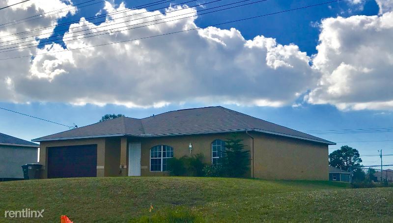 Primary Photo - 3 br, 2 bath House - 218 NW 15th Place