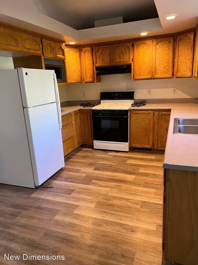 Foto del edificio - 6 br, 3 bath House - 1410 Ralston Street