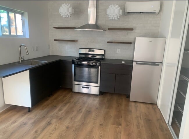 Foto del edificio - 13441 Erwin St