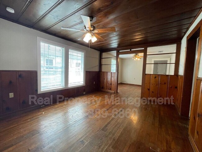 Foto del edificio - 3026 Balis Dr