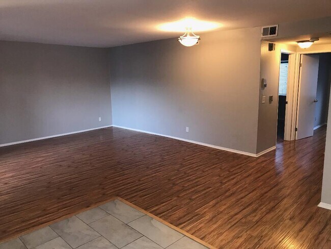 Building Photo - 10800 Palms Blvd