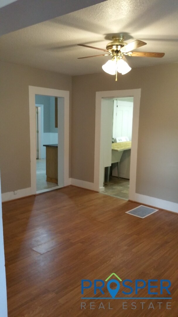 Foto del edificio - 5 Bedroom House with a Nice Big Yard - Ava...