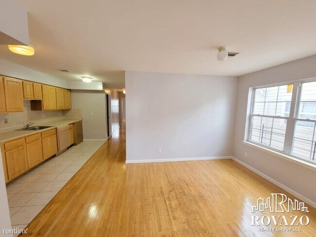 Building Photo - 3 br, 3 bath Townhome - 860 S 19th St # 2 2
