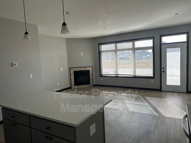 Foto del edificio - 609 Prairie Rose Trl