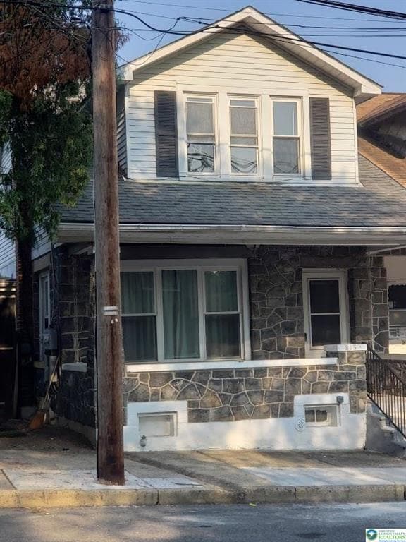 Foto principal - 915 S Front St