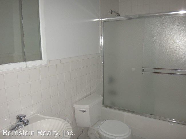 Building Photo - 2277 Van Ness Ave