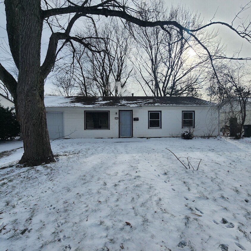 Primary Photo - 914 Knollcrest Dr