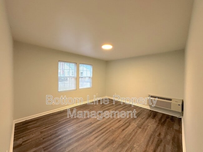 Foto del edificio - 919 1/2 Arlington Ave