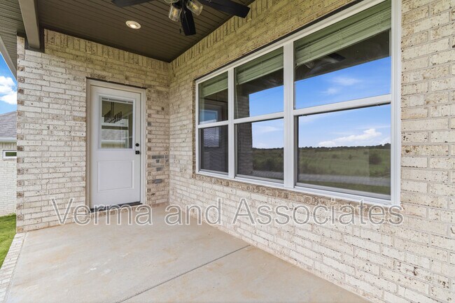 Foto del edificio - 920 Trestle Ln