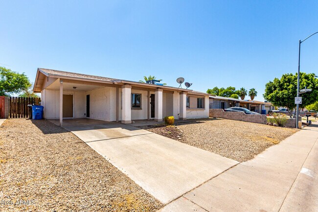 Foto del edificio - 17629 N 8th Ave