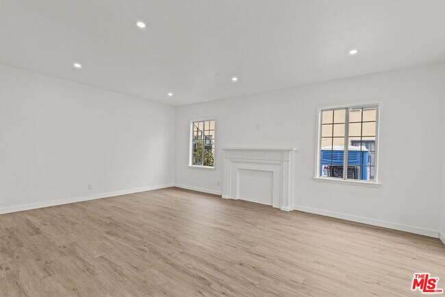 Foto del edificio - 542 N Genesee Ave