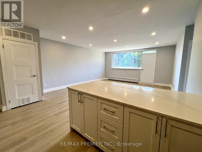 Building Photo - 3046-3046 Jaguar Valley Dr