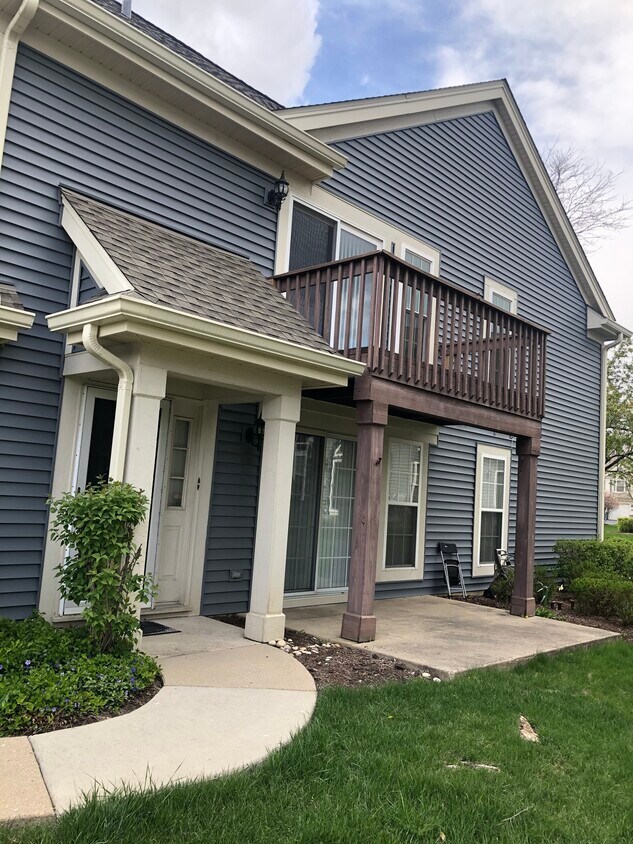 920 Little Falls Ct, Elk Grove Village, IL 60007 Townhome Rentals in