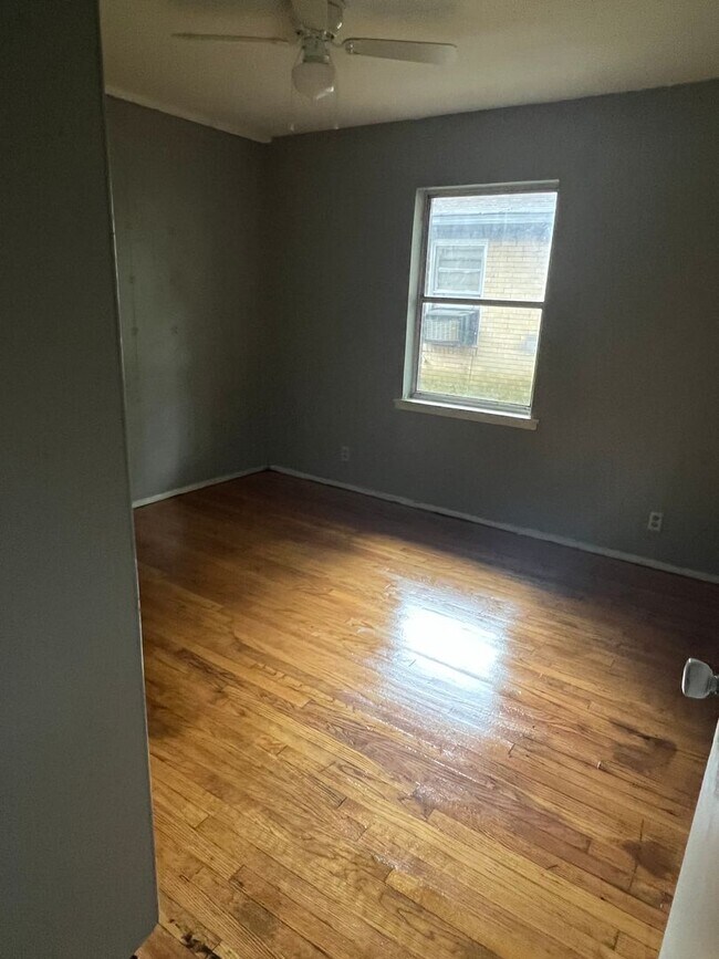 Foto del edificio - 3 Bedroom 1 Bathroom Home for Rent