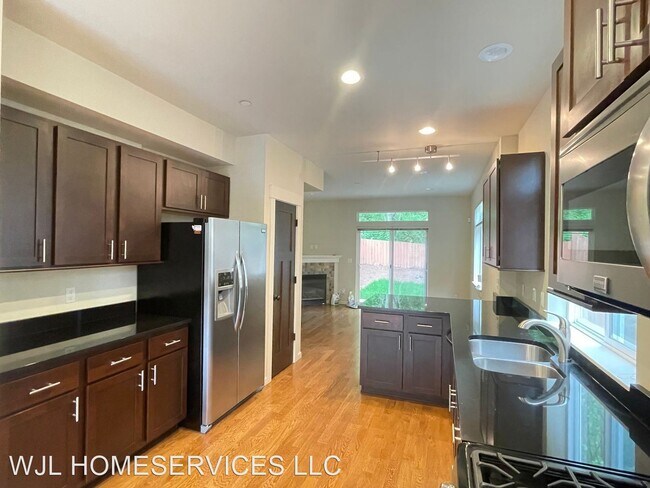 Foto del edificio - 2 br, 2.5 bath House - 17810 NE 95th Ct